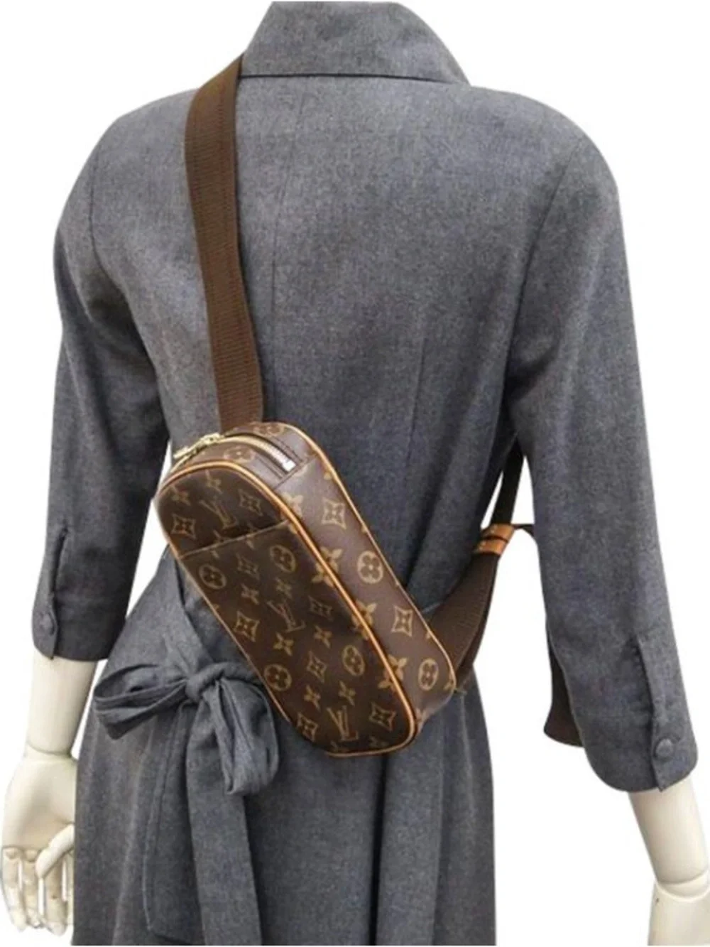 Louis Vuitton Pochette Gange  Louis Vuitton Shoulder Bag - Picture 14 of 16